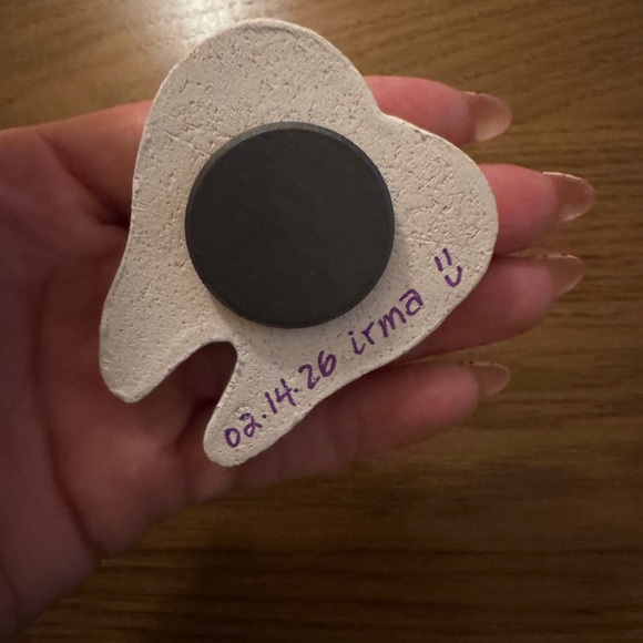 White Tooth-Shaped Ceramic Decor - Picture 2 of 3